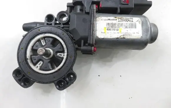 Renault Megane II Front door window regulator motor 440726 400791D