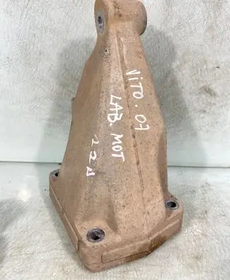 Mercedes-Benz Vito Viano W639 Engine mounting bracket A6462230204