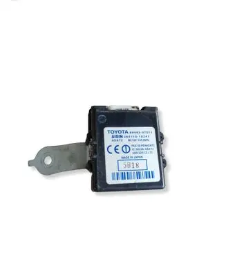 Toyota Prius (XW20) Tailgate/trunk control unit/module 48411010241 8999347011 3833AASAT2