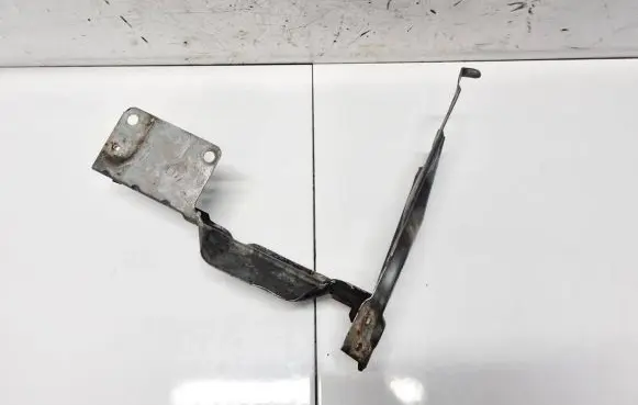 Audi 80 90 S2 B4 Radiator support slam panel