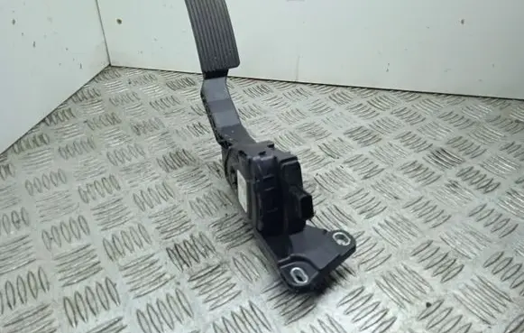 Jeep Grand Cherokee Accelerator throttle pedal 52124785AF