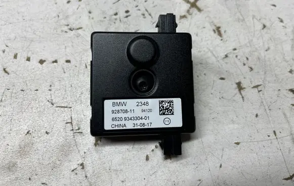 BMW X5 F15 Aerial antenna amplifier 9343304
