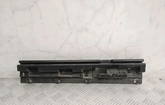 BMW 2 F45 Sill supporting ledge 7301941