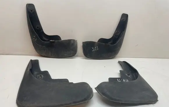 Toyota Avensis T250 Mudguards set