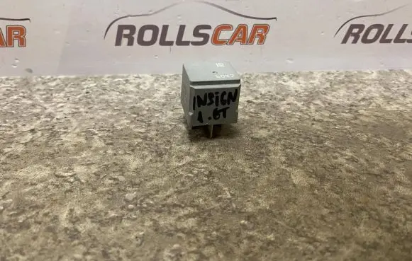 Opel Insignia A Other relay 13500118 6047