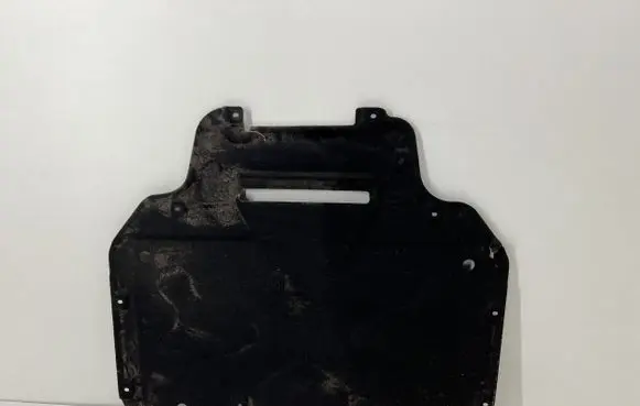 Porsche Cayenne (9Y0 9Y3) Engine splash shield/under tray 4M0825235 4M0825235A