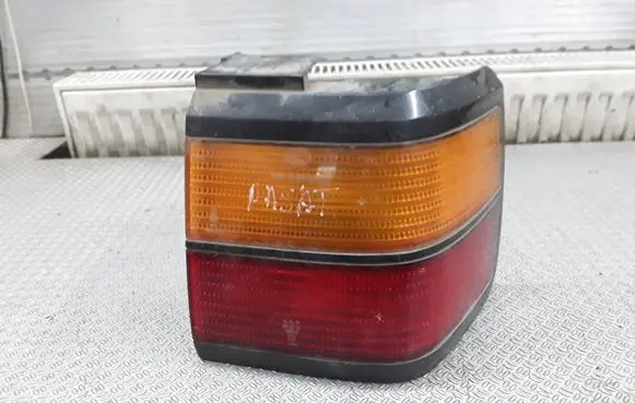 Volkswagen PASSAT B3 Rear/tail lights 357945112