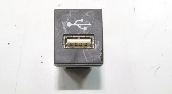 Toyota C-HR I USB socket connector 
