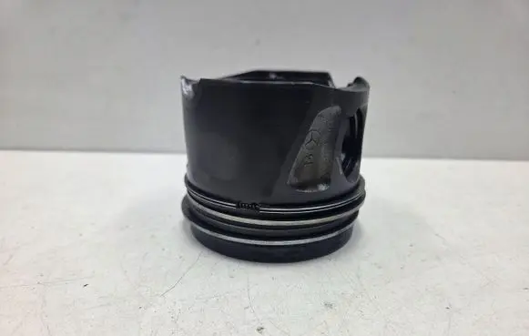 Mercedes-Benz ML W164 Piston A6420301818 6420301818