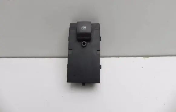 Opel Zafira C Electric window control switch 13301886 I2757