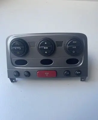 Alfa Romeo GT Air conditioning/heating control unit 01560513690