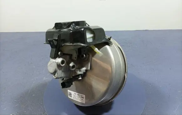 Audi A8 S8 D2 4D Brake booster 4N0612103F