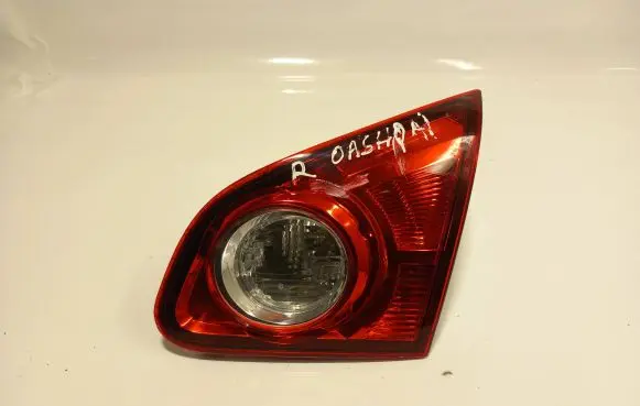 Nissan Qashqai Tailgate rear/tail lights 89071084