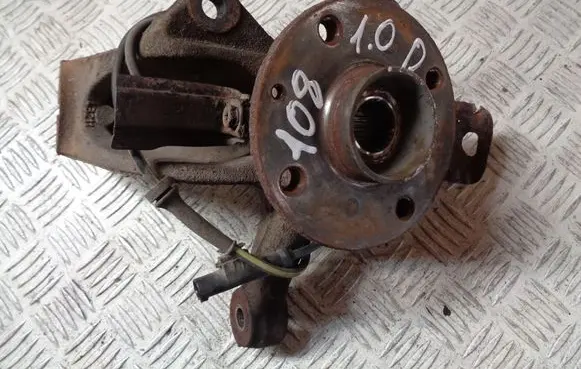 Peugeot 108 Front wheel hub