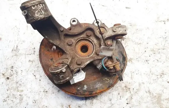 Rear wheel hub
