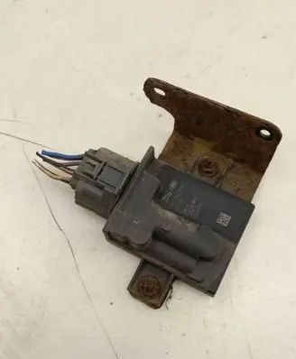 Land Rover Range Rover Evoque L538 Fuel pump relay FK729D370AC 090715 52755117
