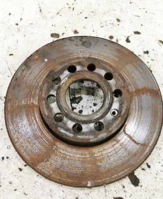 Volkswagen Touran II Front brake disc