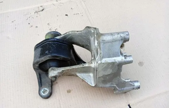 Honda Accord Gearbox mount 2011R
