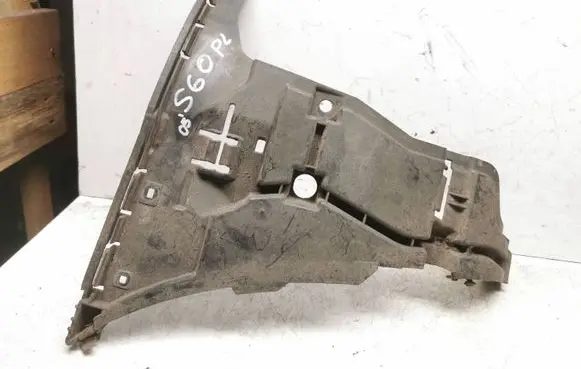 Volvo S60 Front bumper mounting bracket 08693182