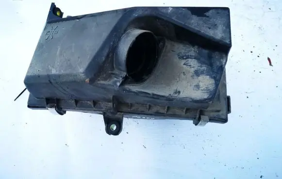 Volvo S40, V40 Air filter box 30866252
