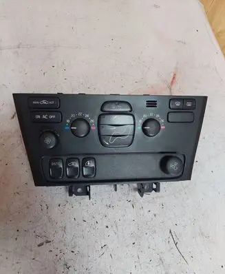 Volvo V70 Climate control unit 7923