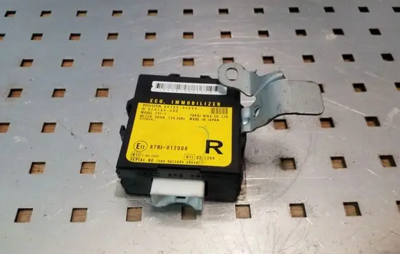 Toyota RAV 4 (XA20) Immobilizer control unit/module 8978042060