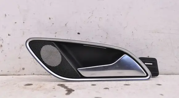 Audi Q3 8U Rear door interior handle 8U0839020C