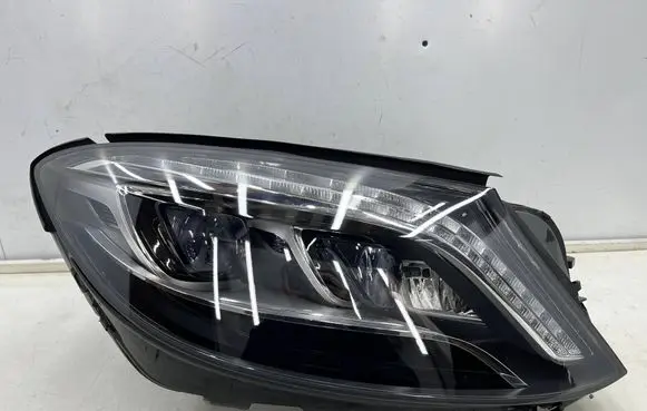 Mercedes-Benz S W222 Headlight/headlamp a2228201159