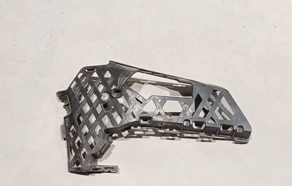 Volkswagen PASSAT B8 Front bumper mounting bracket 3G0807178
