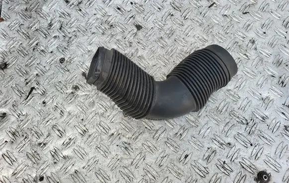 Mini One - Cooper Coupe R56 Air intake duct part 7812950 13717812950