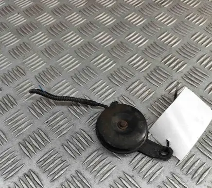 Toyota Prius (XW30) Horn signal 8651028130