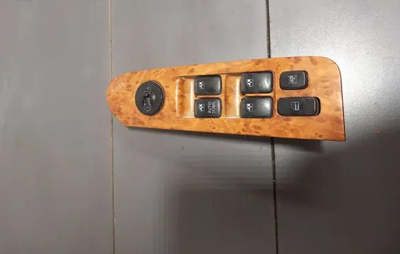 Hyundai Terracan Electric window control switch 621W04290
