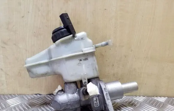 Audi TT TTS Mk2 Master brake cylinder 8J2611301