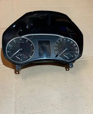 Skoda Octavia Mk2 (1Z) Speedometer (instrument cluster) 1Z0920843K XS7B0360Z 998688690V