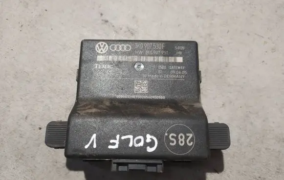Volkswagen Golf V Gateway control module 1K0907530F 1K0907951