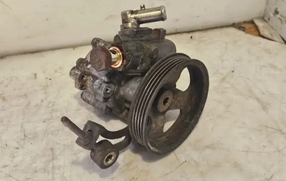Citroen Jumper Power steering pump 9645464980
