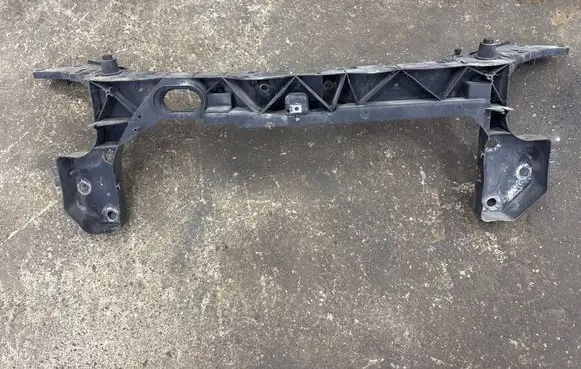 Renault Clio III Top upper radiator support slam panel 402880187 101FR0110161