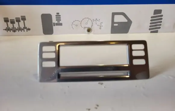 Volvo XC70 Radio/GPS head unit trim 1303415