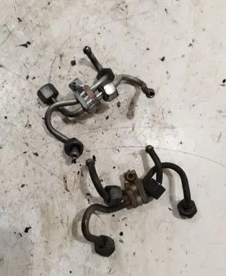 BMW 3 E90 E91 Fuel injector supply line/pipe 