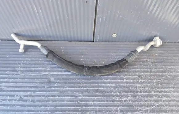 Porsche Macan (95B) Air conditioning (A/C) pipe/hose 95B816743F