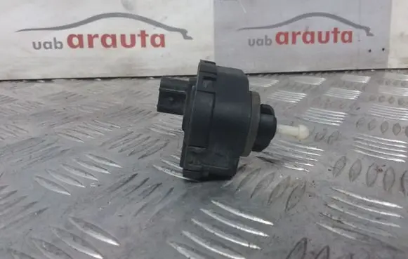 Headlight level adjustment motor