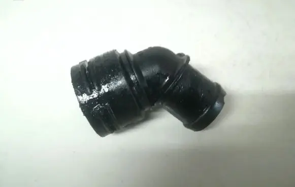 Volkswagen Golf V Engine coolant pipe/hose 6q0122291e