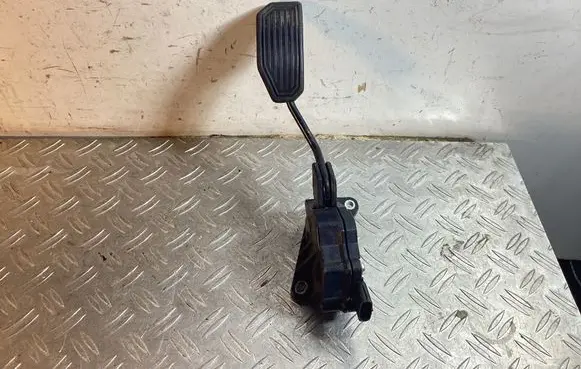 Lexus RX 450H Accelerator throttle pedal 7811033011 1988008630 05Q08E00050
