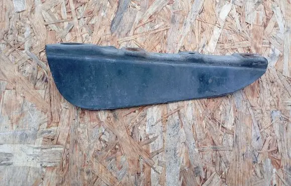 BMW 1 E81 E87 Front mudguard 70742499 74850610
