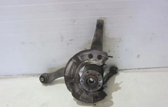 BMW 5 F10 F11 Front wheel hub spindle knuckle 6777751