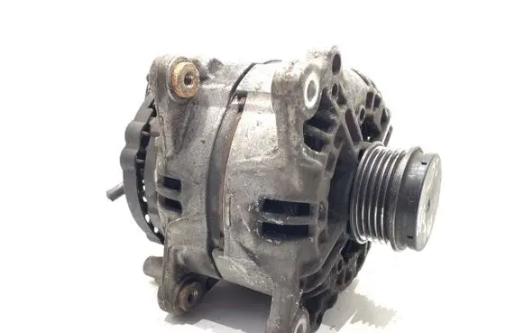 Volkswagen PASSAT B5.5 Generator/alternator 028903031