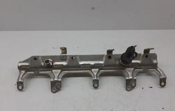 Audi A4 S4 B8 8K Fuel main line pipe 06J133317G