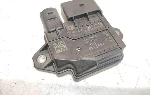 Mercedes-Benz C W205 Glow plug pre-heat relay A6549001300 150618 1110067