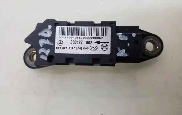 Mercedes-Benz Vito Viano W639 Airbag deployment crash/impact sensor A0018209126
