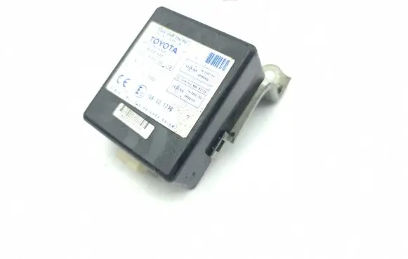 Toyota Corolla Verso AR10 Door control unit/module 897410F010